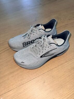 Brooks Women’s Running Shoes Sneakers- Light Gray with Black Accents - 8.5